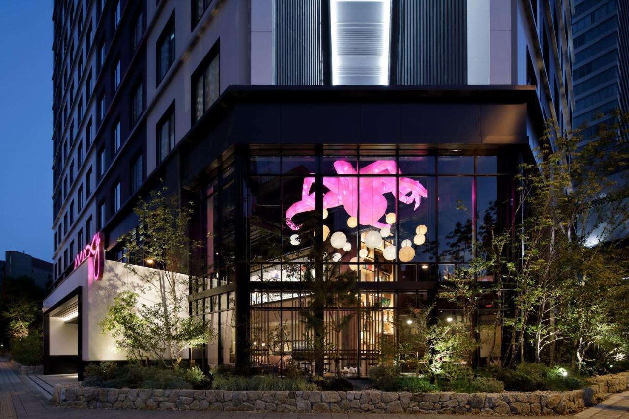 Отель Moxy Osaka Shin Umeda Экстерьер фото