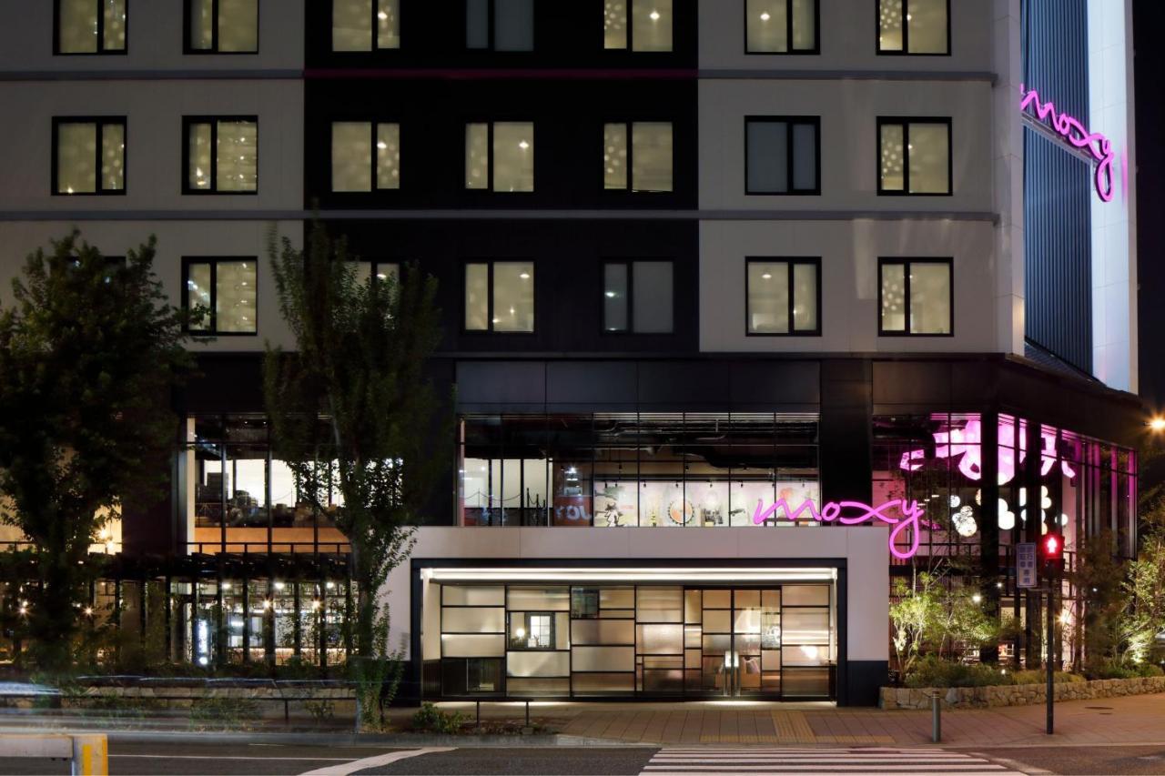 Отель Moxy Osaka Shin Umeda Экстерьер фото