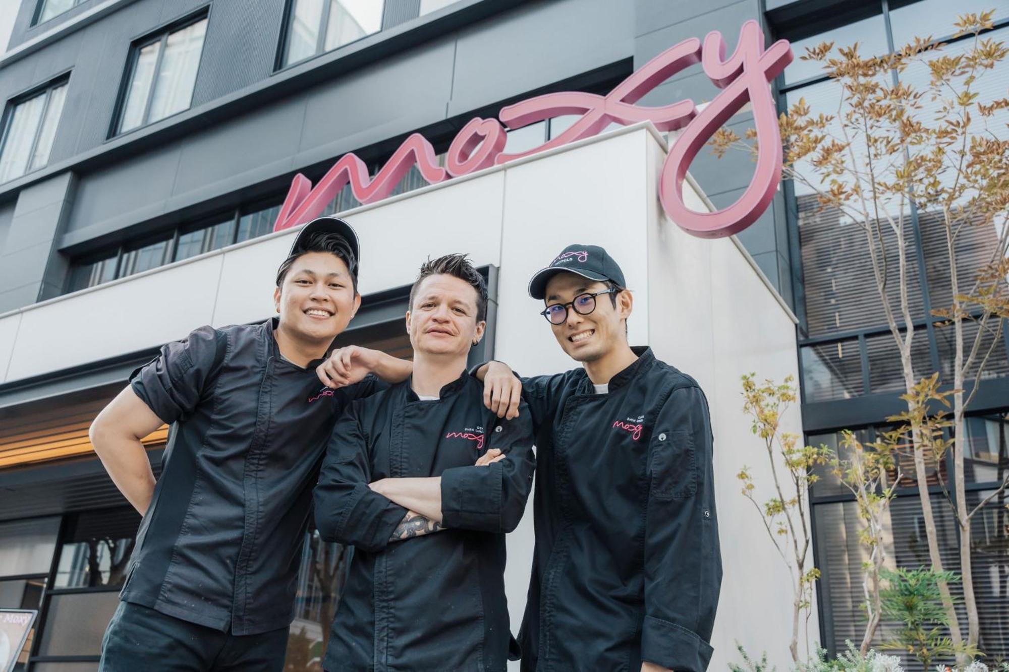 Отель Moxy Osaka Shin Umeda Экстерьер фото