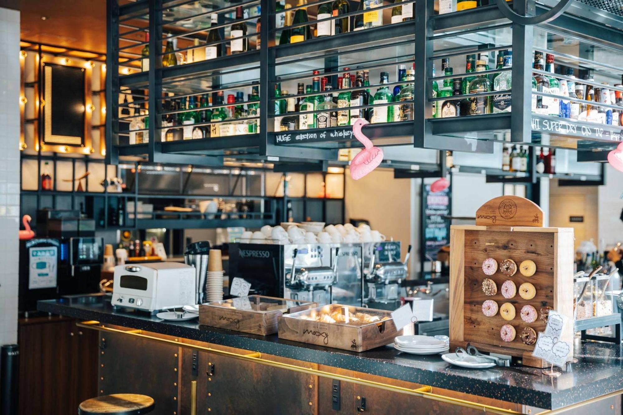Отель Moxy Osaka Shin Umeda Экстерьер фото