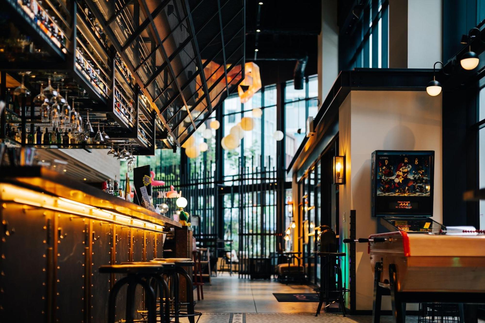 Отель Moxy Osaka Shin Umeda Экстерьер фото